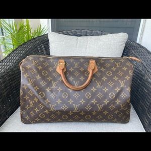 Louis Vuitton speedy 40 monogram
